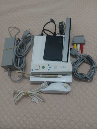 Wii  plug and play con 91 giochi e hard disk