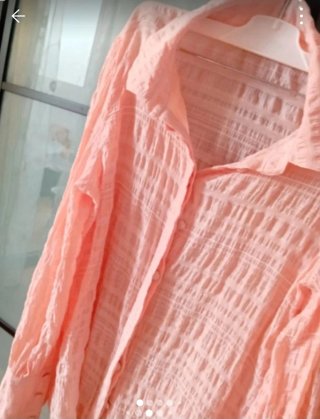 Blusa Guess Talla L Rosa  Alt.72 Del los hombro 40