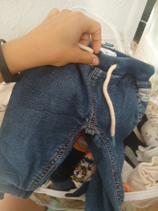 Ropa de bebé variada