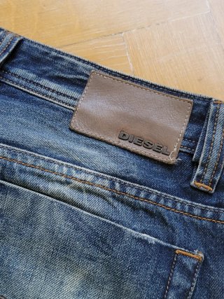 DIESEL pantalon vaquero W30L32