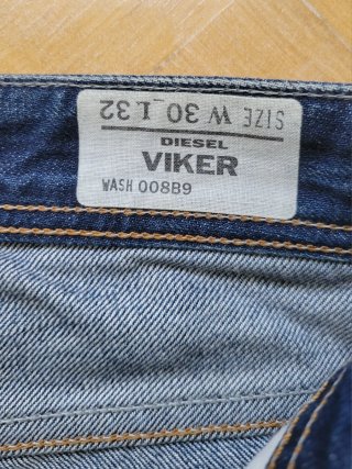 DIESEL pantalon vaquero W30L32