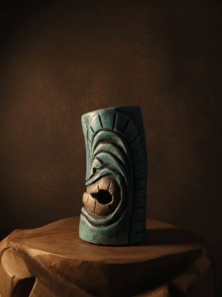 Tiki con incienso
