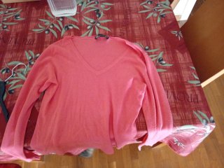 Camisa elegante rosa un poco chillón.
