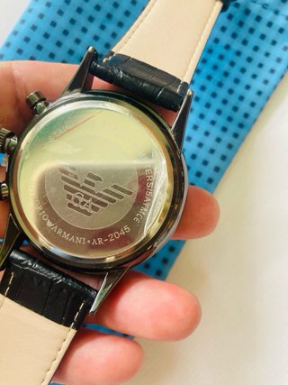 Reloj Emporio Armani Negro y Dorado