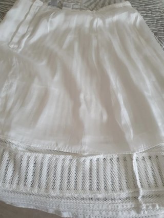 Falda blanca con forro
