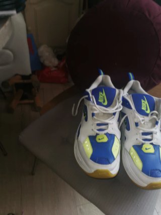 Zapatillas Nike Azules, Blancas y Amarillas