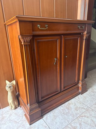 Mueble recibidor clásico madera