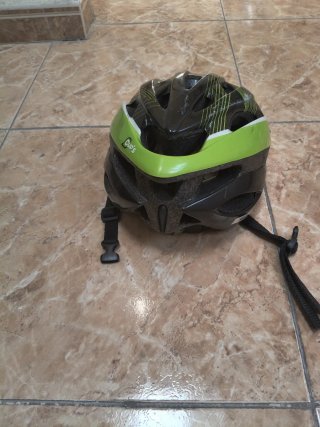 Casco de bici infantil tengo 2