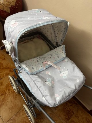 Carro de muñecas Reborn ruedas grandes