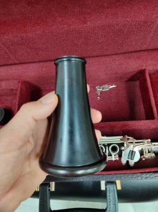 Clarinete Rossi Sib tubo francés.