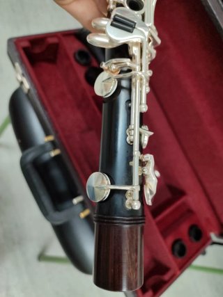 Clarinete Rossi Sib tubo francés.