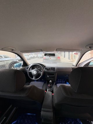 Volkswagen Golf 2000