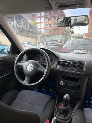 Volkswagen Golf 2000