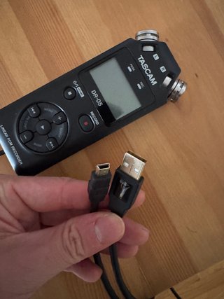 Tascam DR-05 Grabadora Portátil + MicroSD