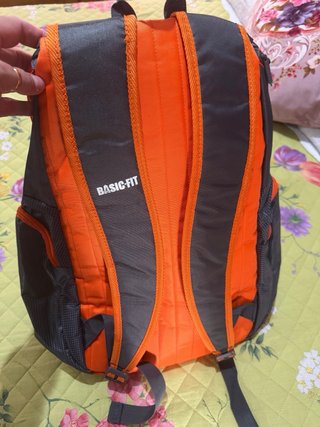 Mochila impermeable Basic-Fit gris y naranja