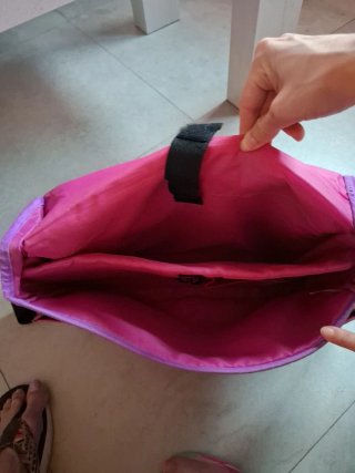 Bolso portaordenador SOYNTEC morado y negro