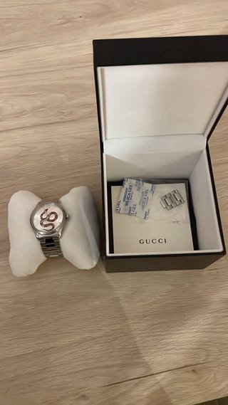 Reloj Gucci Serpiente Plata y Rojo Sin Usar