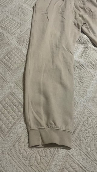 Pantalones beige