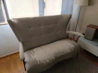 Sofá 2 plazas beige madera para retapizar