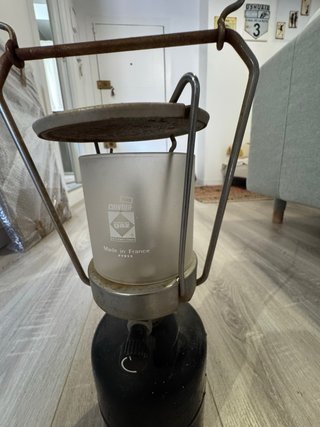 Farol de camping antiguo