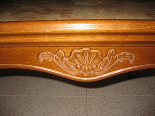 Mesa auxiliar mármol y madera