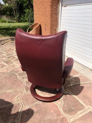 Butaca Stressless Roja Piel Giratoria