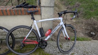 Bicicleta de carretera Lapierre blanca