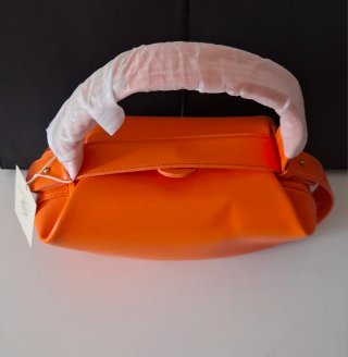 Bolso Moschino Naranja y Dorado