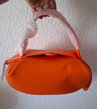 Bolso Moschino Naranja y Dorado