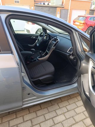 Opel Astra 2014
