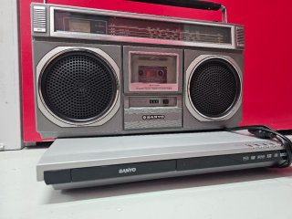 Radio Cassette Sanyo Plata Y dvd