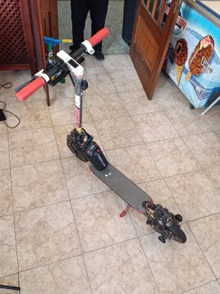 Patinete Eléctrico KTM Red Bull