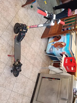 Patinete Eléctrico KTM Red Bull