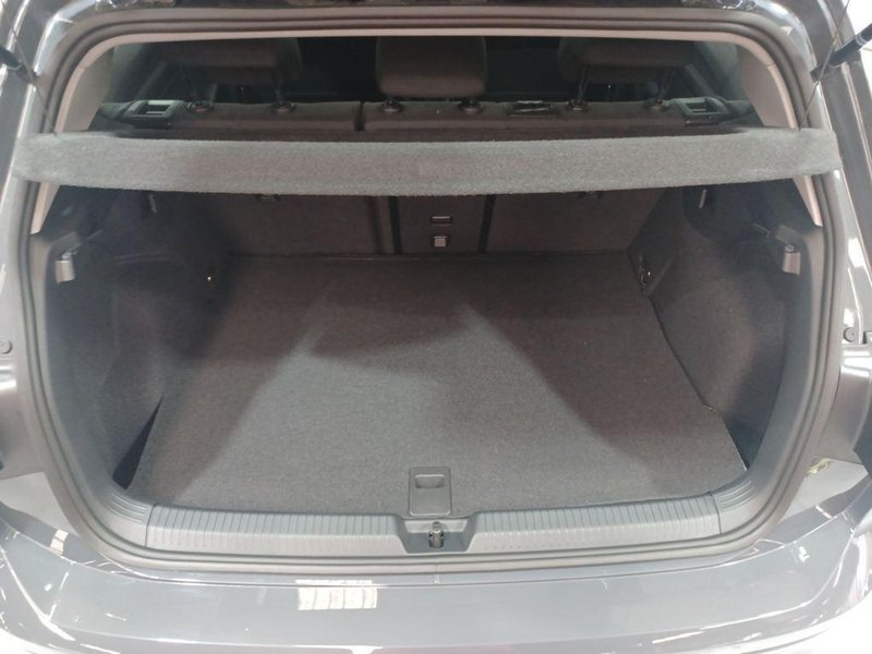 Volkswagen Golf 2025, foto 7