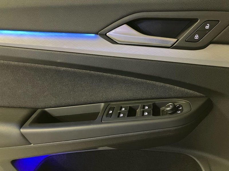 Volkswagen Golf 2025, foto 10