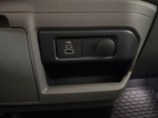 Volkswagen e-Caravelle Batalla Corta 64 kWh 160 kW (218 CV)