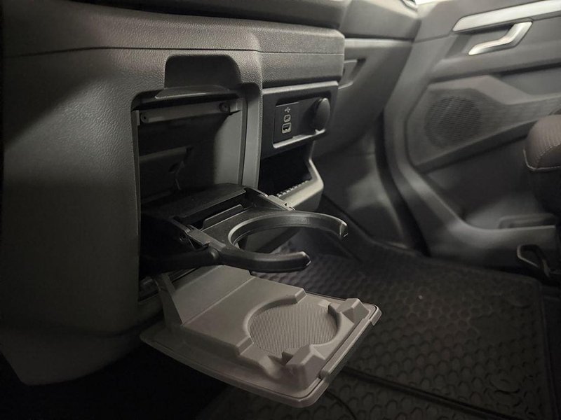 Volkswagen Caravelle 2025, foto 13