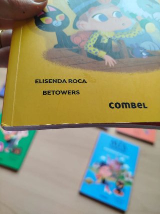Llibres 1, 2 i 3 + 5 de regal col. Mia Fantasia