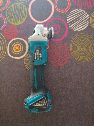 Amoladora Makita DGA404 18V