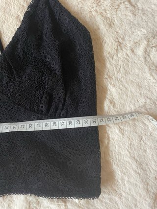 Top lencero encaje Bershka negro T.S