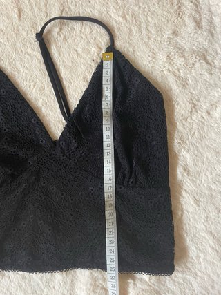 Top lencero encaje Bershka negro T.S