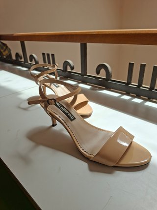 Sandalias Karl Lagerfeld Beige Tacón Correa