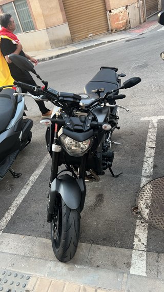 Yamaha MT-09 Negro/Gris ITV 2027