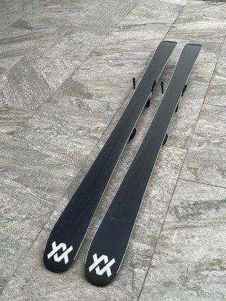 Esquís Volkl Mantra 88 177cm