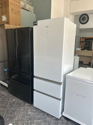 Nevera Combi Haier Puertas Cristal blanco 70 cm