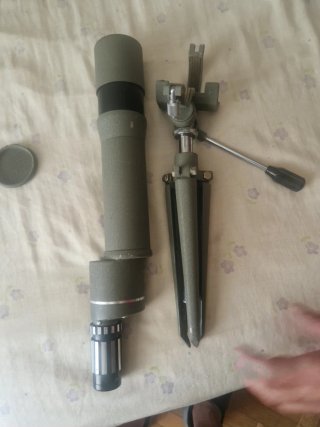 Telescopio con trípode