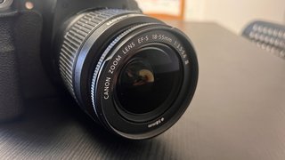 Canon EOS 60D + Objetivo EF-S 18-55mm nuevo