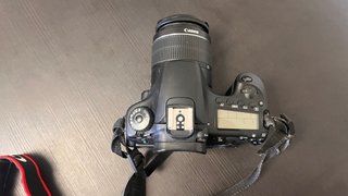 Canon EOS 60D + Objetivo EF-S 18-55mm nuevo