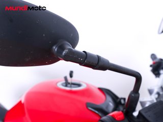 SUZUKI GSR 750