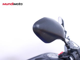 SUZUKI GSR 750